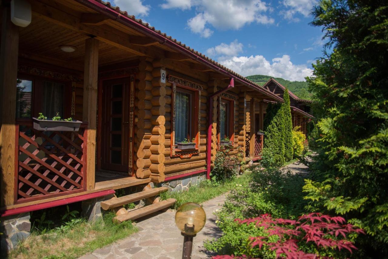 Villa Garden Hotel Solochin Exterior photo